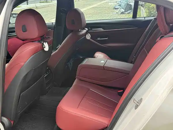 BMW 5 Series 2023