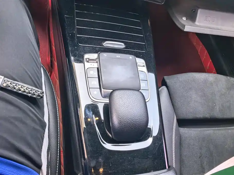 Mercedes-Benz A-Class 2019 — фото 16