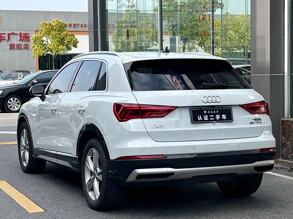 Audi Q3 2023 — фото 3