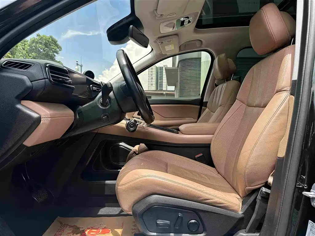 NIO ES8 2019