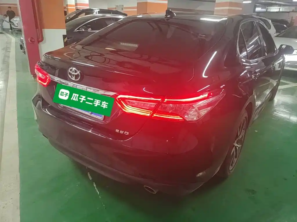 Toyota Camry 2022 — фото 7
