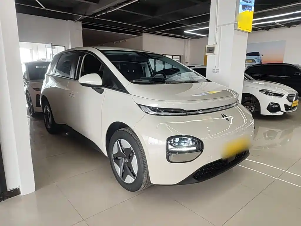 Baojun Clouds 2024