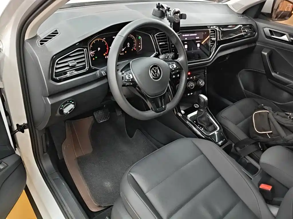 Volkswagen T-Roc 2022 — фото 10