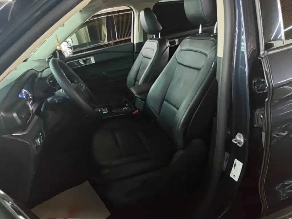 Ford Explorer 2020 — фото 15