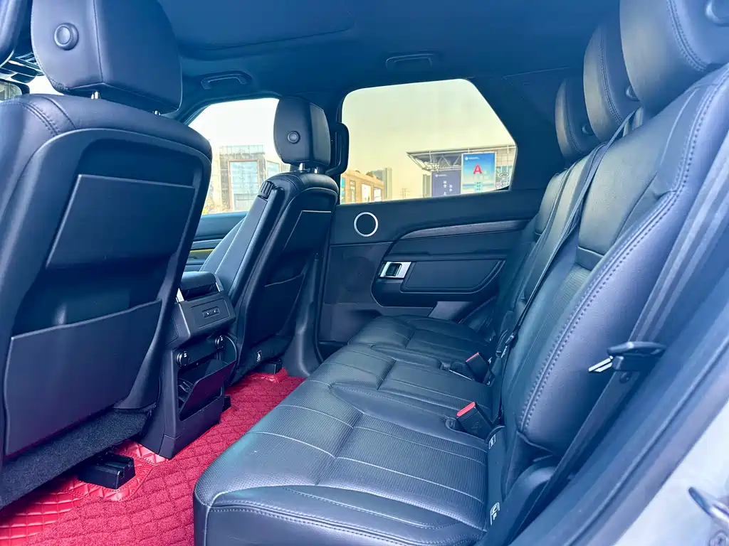 Land Rover Discovery 2020 — фото 10
