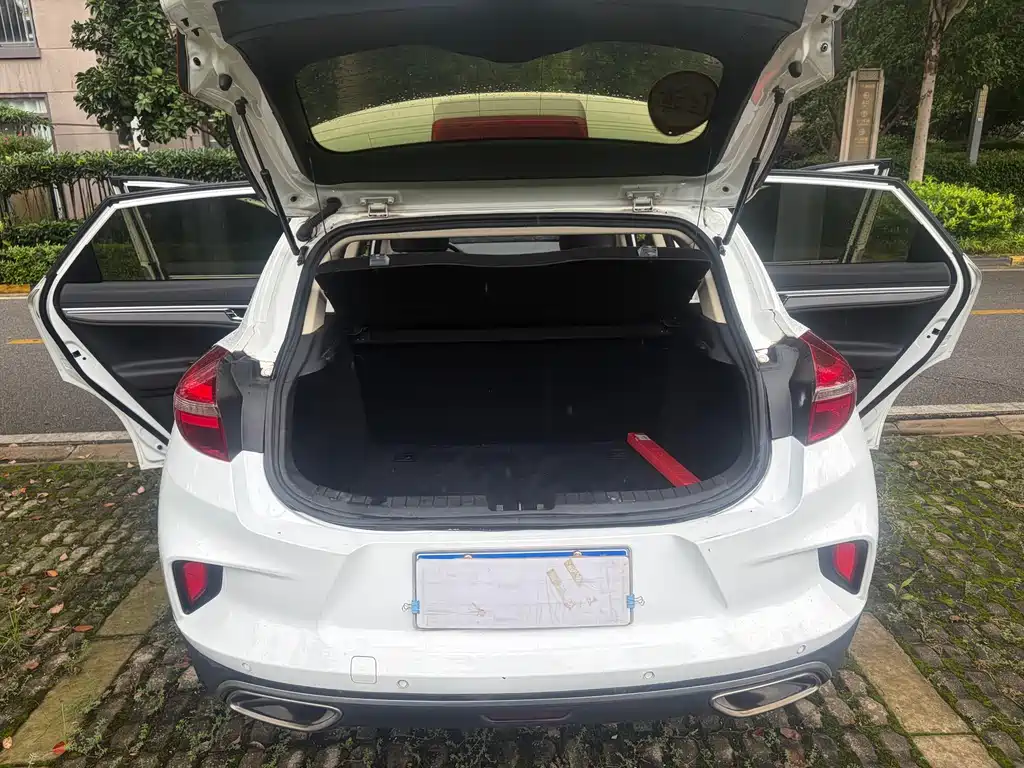 Geely Emgrand GS 2019 — фото 19