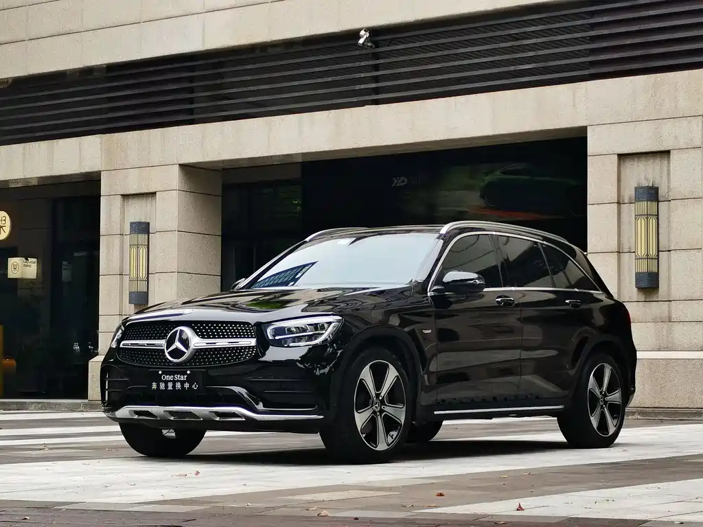 Mercedes-Benz GLC 2023