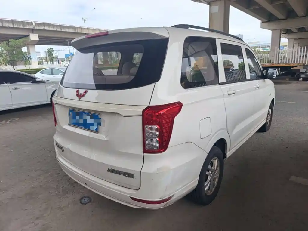 Wuling Hongguang 2019 — фото 10
