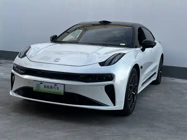 Zeekr 001 2024