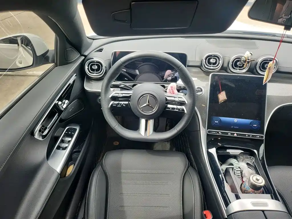 Mercedes-Benz C-Class 2025