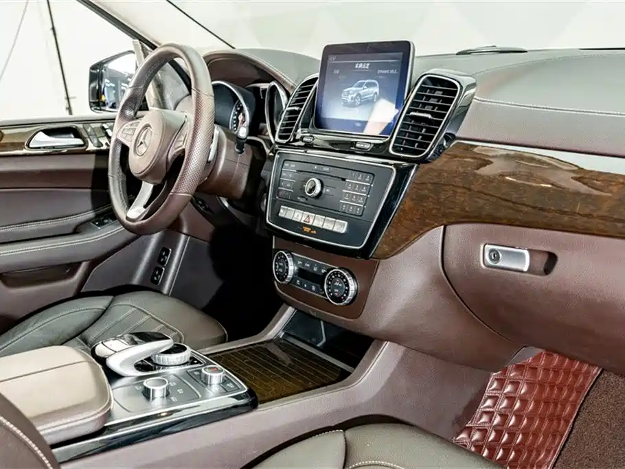 Mercedes-Benz GLS 2019 — фото 19