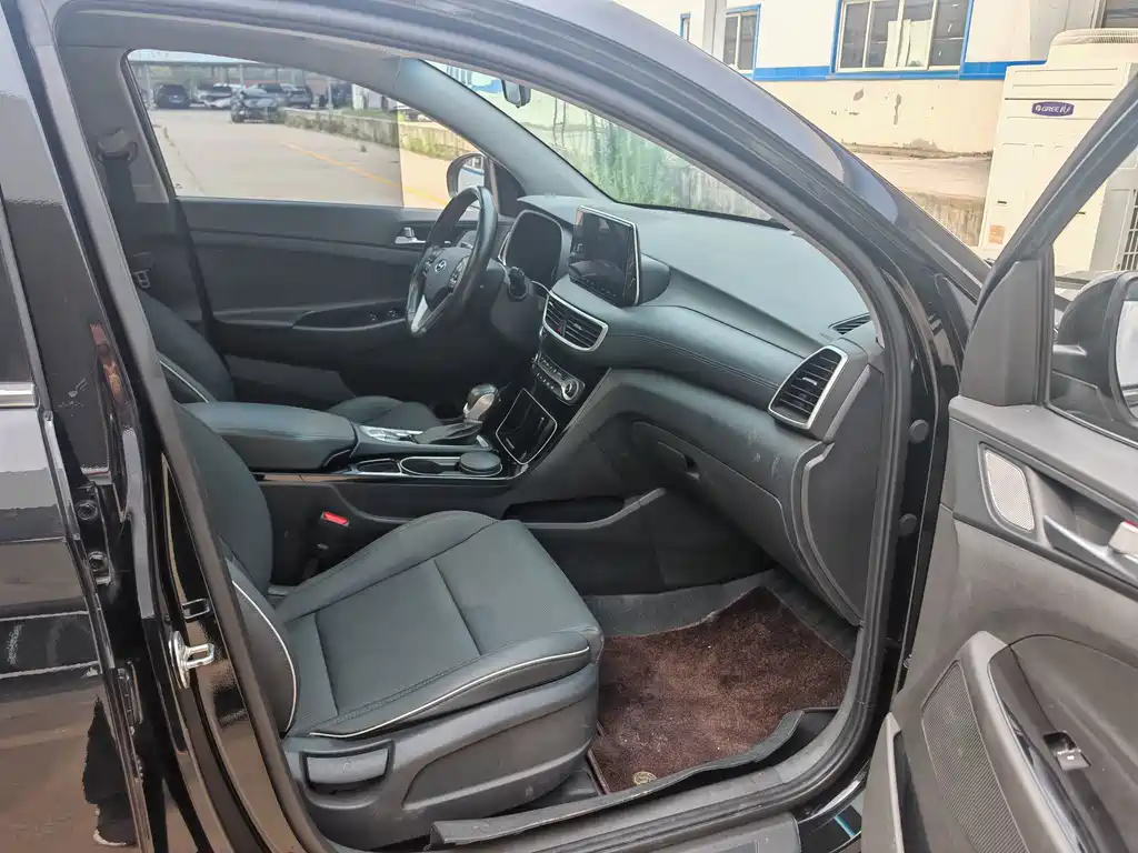 Hyundai Tucson 2020 — фото 15