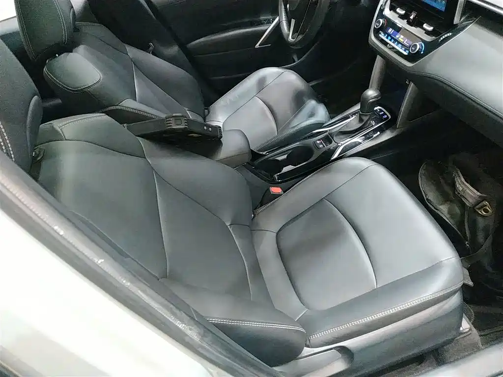 Toyota Corolla Cross 2022 — фото 25