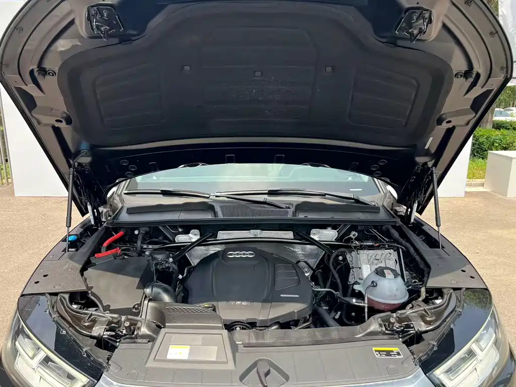 Audi Q5L 2020