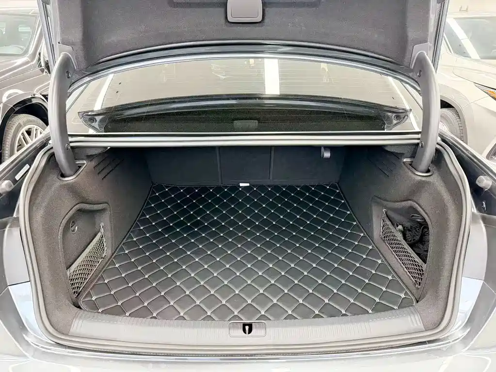 Audi A4L 2021 — фото 19