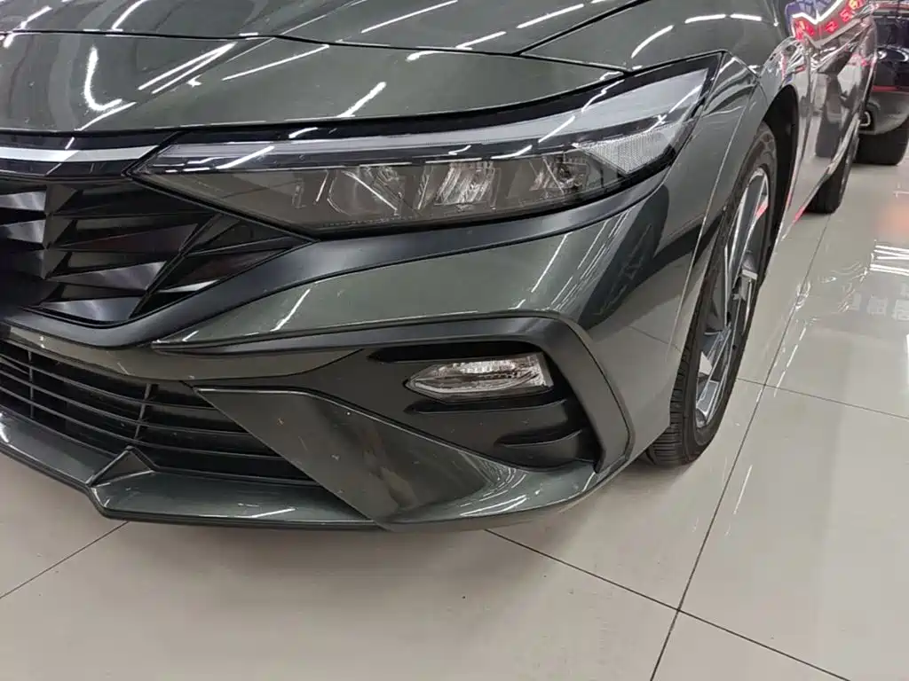 Hyundai Elantra 2025 — фото 24
