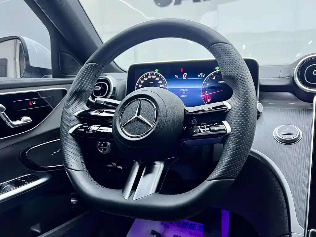 Mercedes-Benz C-Class 2022 — фото 11