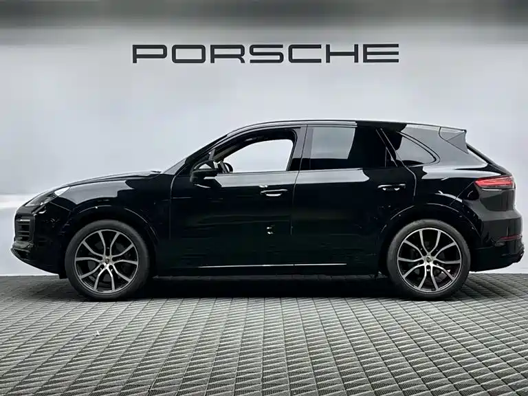 Porsche Cayenne 2023