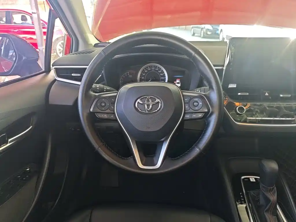 Toyota Corolla 2021 — фото 11