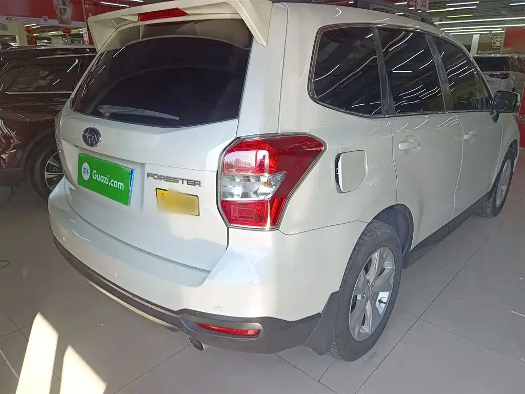 Subaru Forester 2015 — фото 7