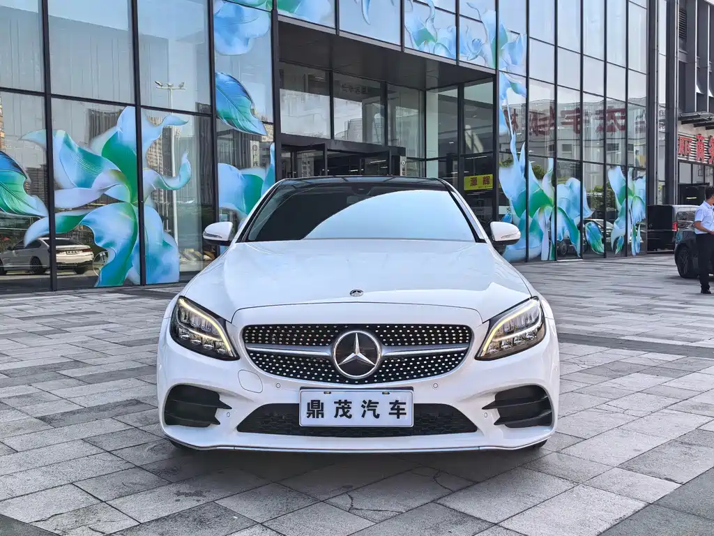 Mercedes-Benz C-Class 2020
