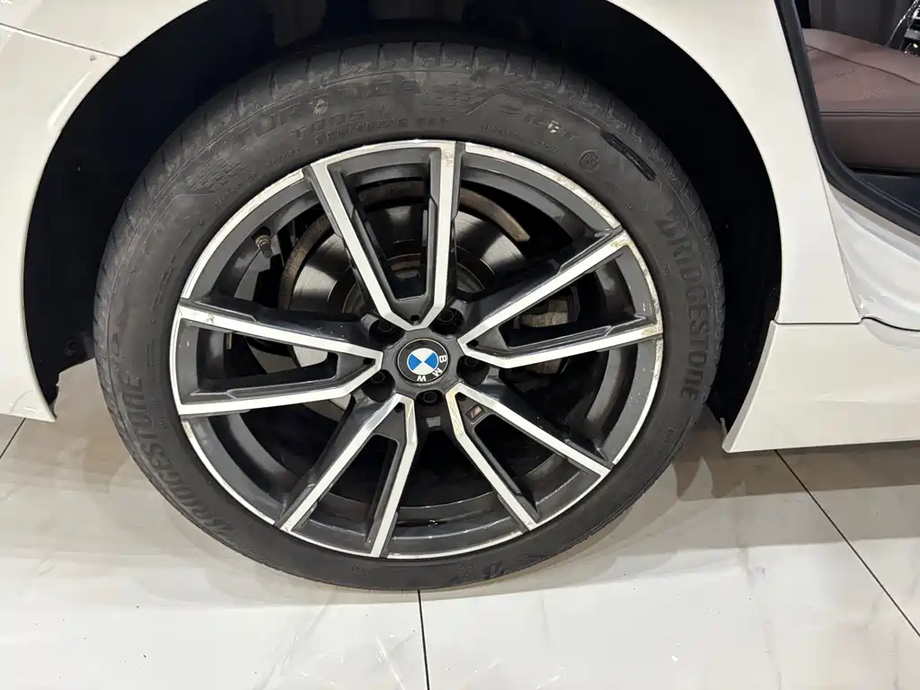 BMW 3 Series 2023 — фото 18