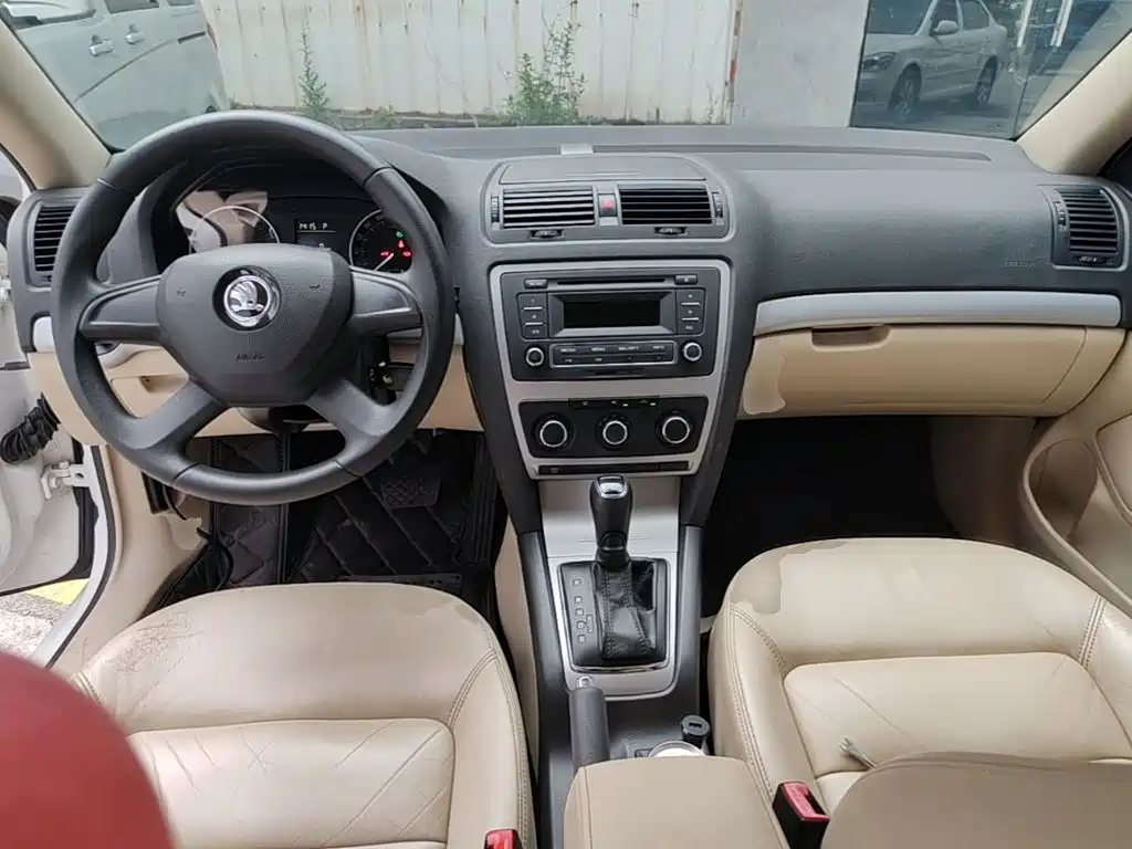 Skoda Octavia 2016 — фото 10