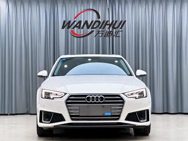Audi A4L 2020