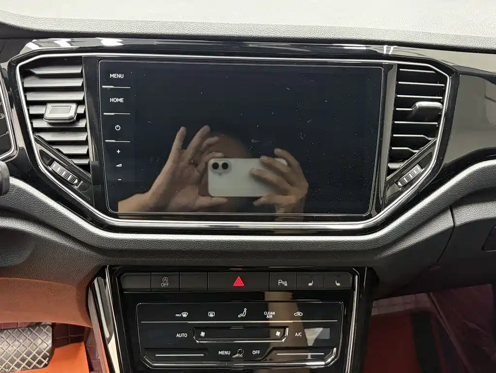Volkswagen T-Roc 2022 — фото 12