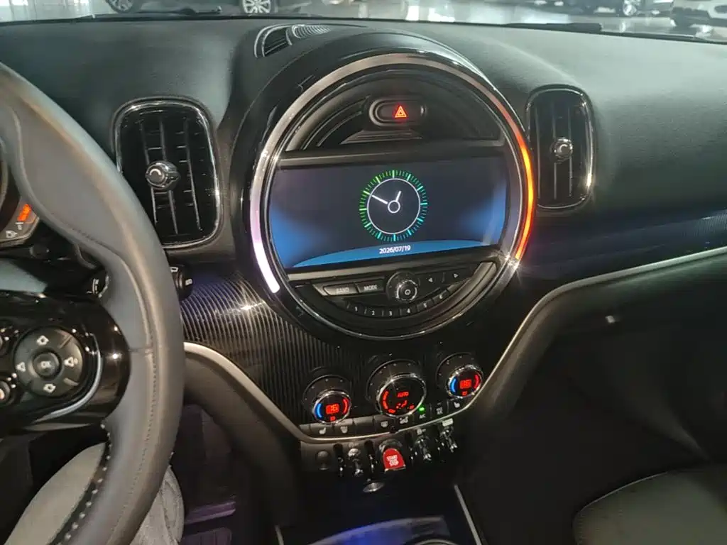 MINI Countryman 2020 — фото 13