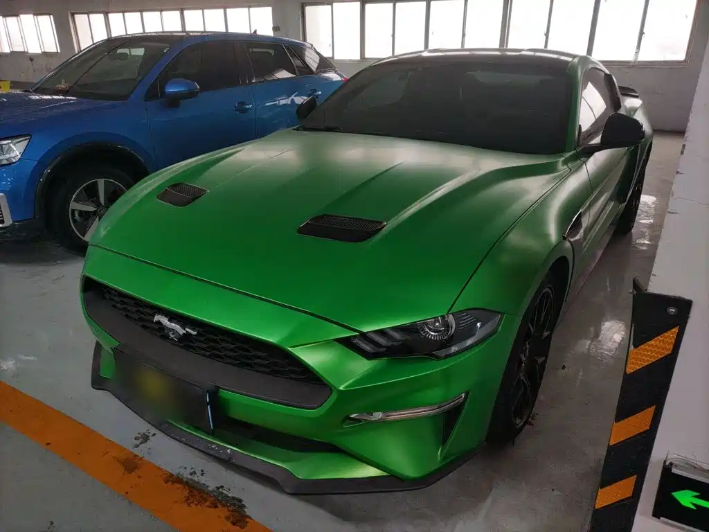 Ford Mustang 2020 — фото 1