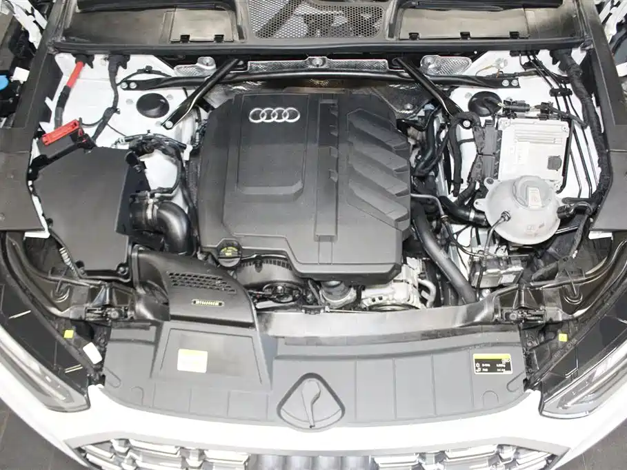 Audi Q5L 2023 — фото 11