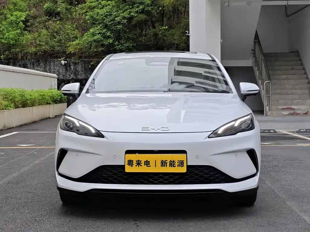 BYD Seal 05 DM-i 2025 — фото 2