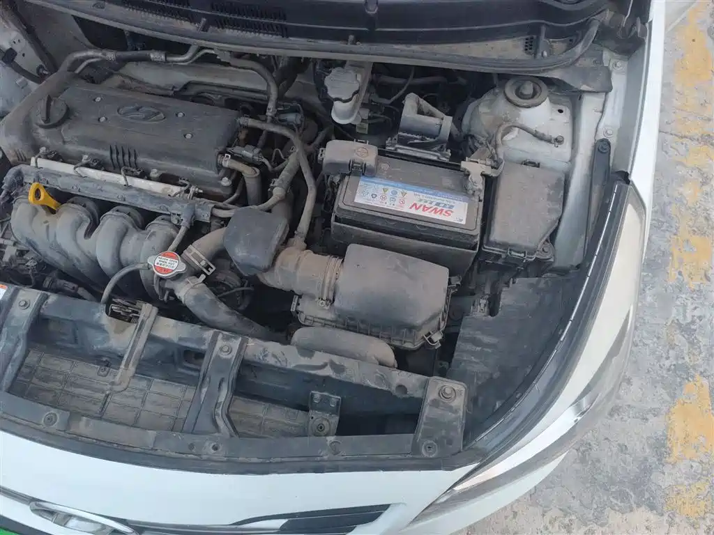 Hyundai Verna 2016 — фото 22