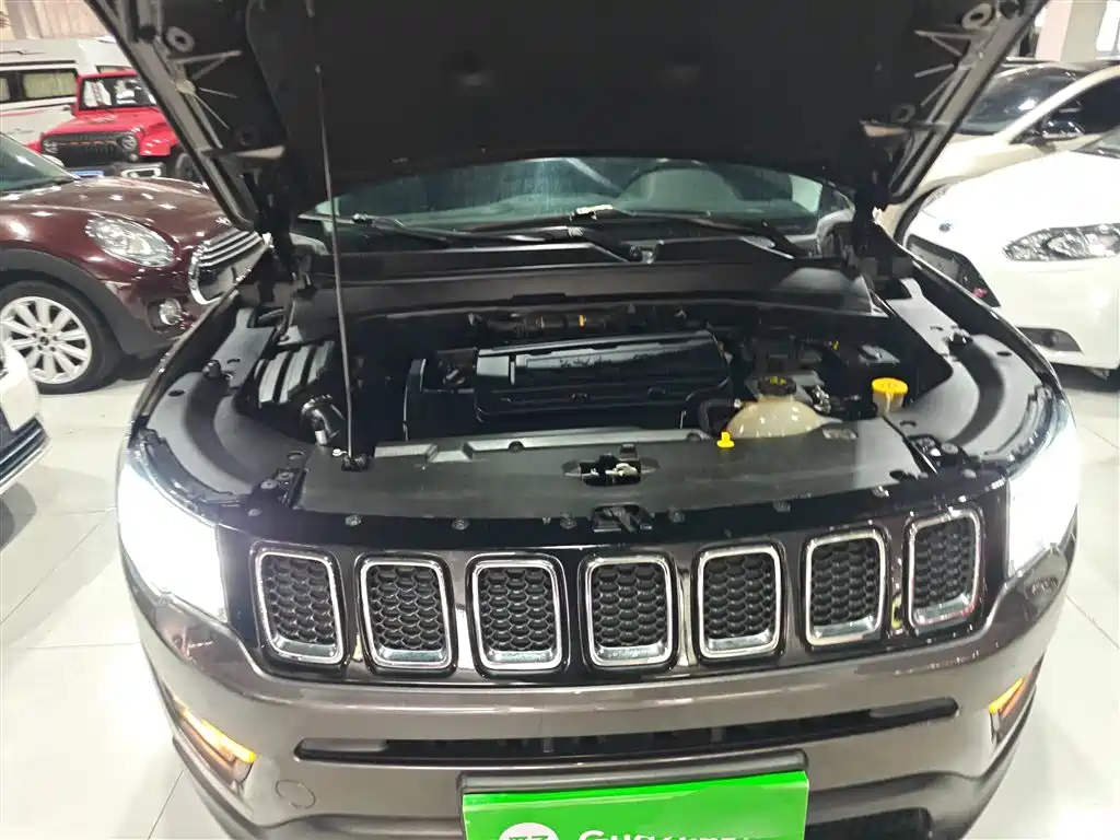 Jeep Compass 2017 — фото 20