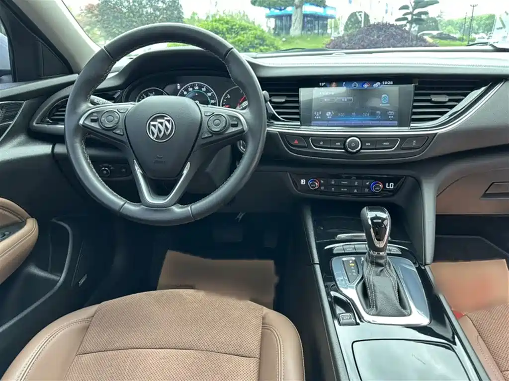 Buick Regal 2020 — фото 18