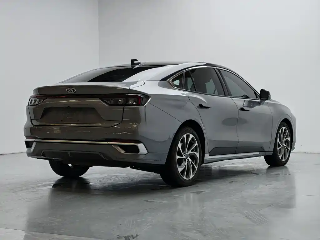 Ford Mondeo 2022 — фото 11