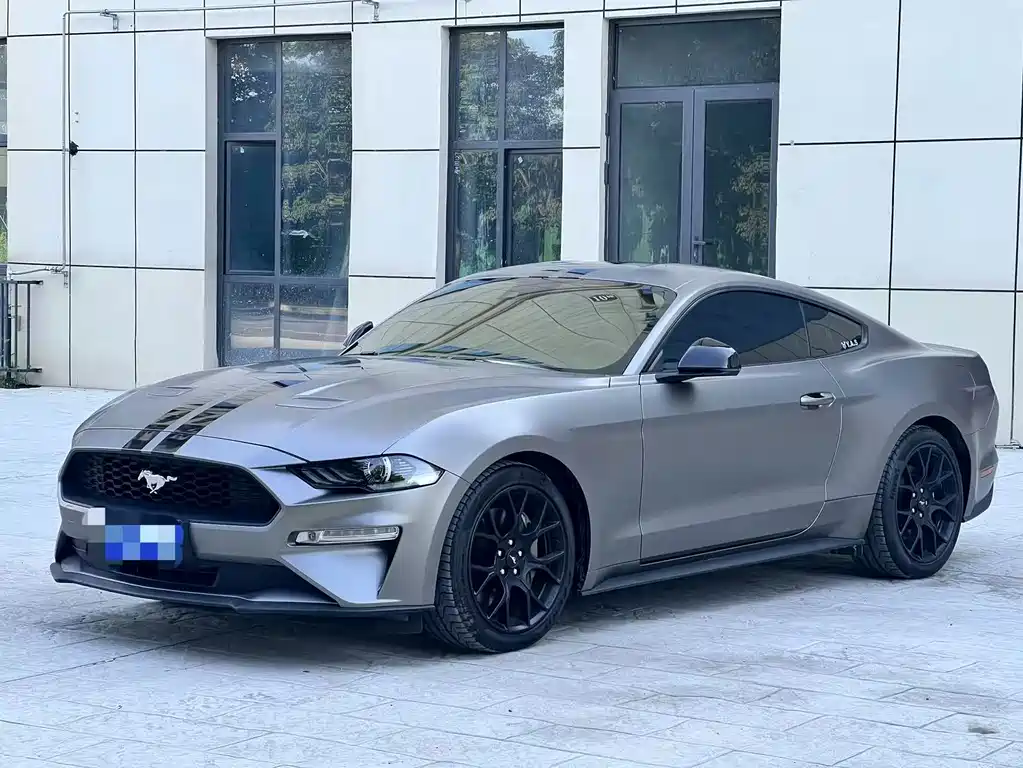 Ford Mustang 2020 — фото 1