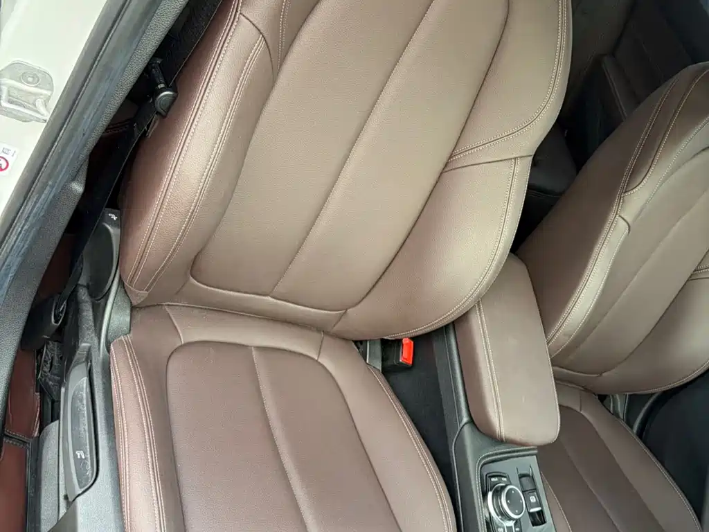 BMW 1 Series 2022 — фото 10