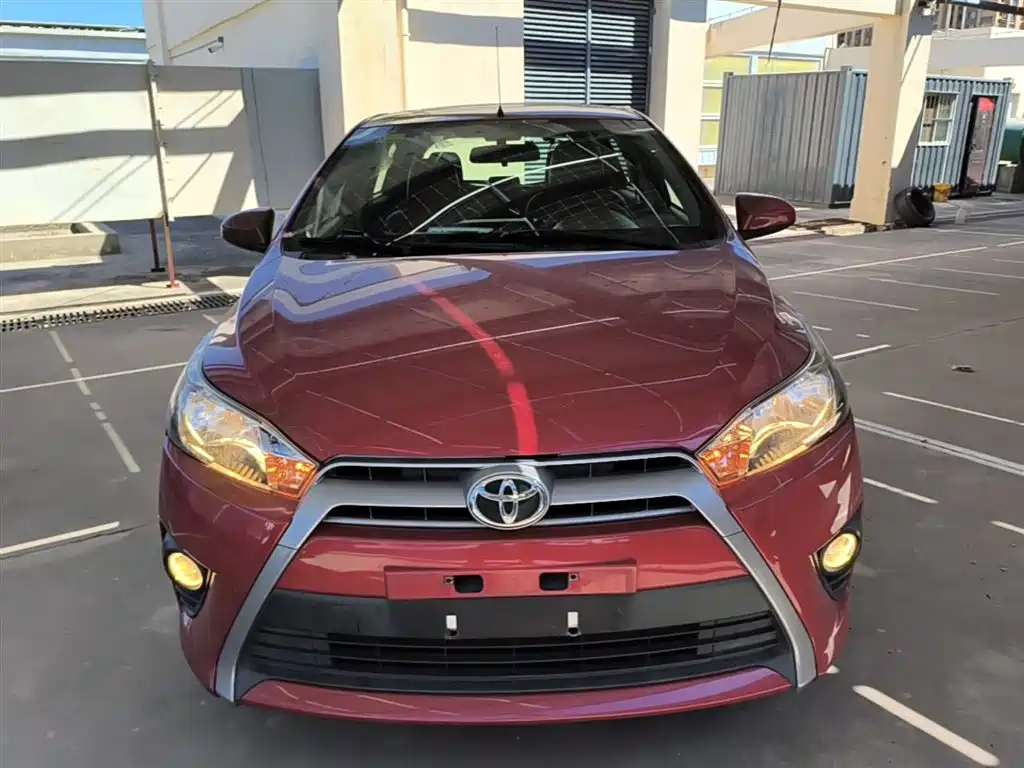 Toyota Yaris L 2015 — фото 3
