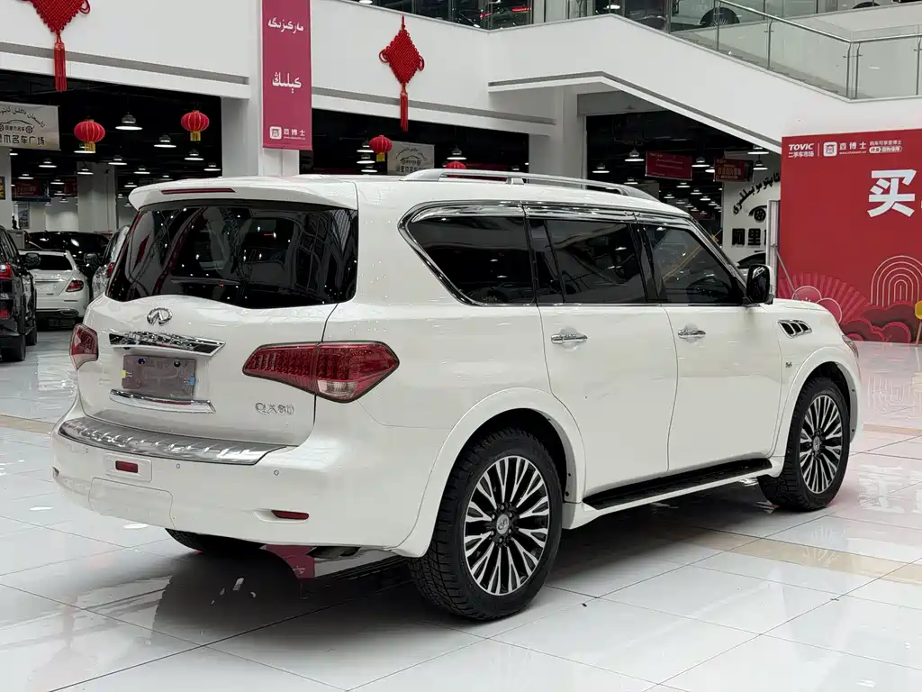 Infiniti QX80 2018 — фото 20