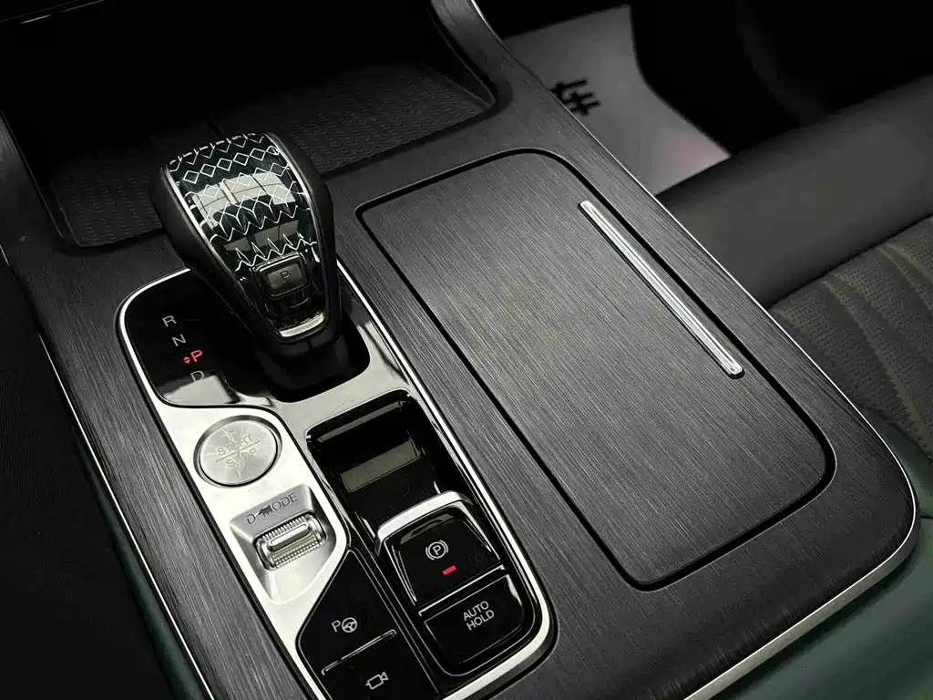 GAC Motor Trumpchi GS8 2021 — фото 17