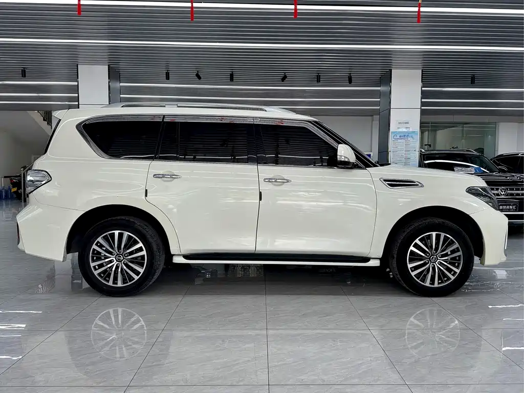 Nissan Patrol 2018 — фото 11