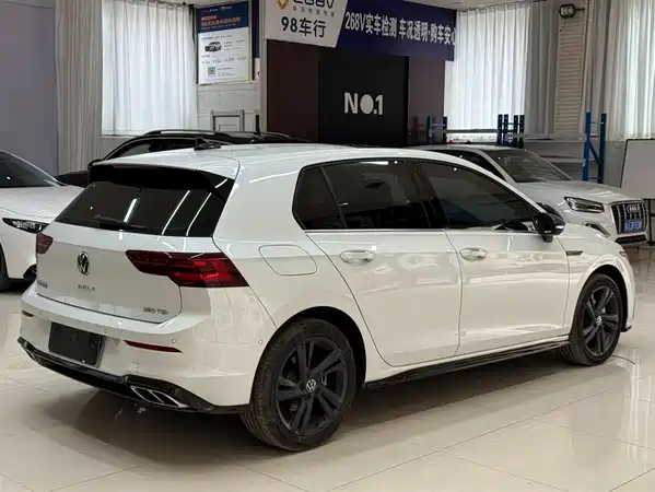 Volkswagen Golf 2022
