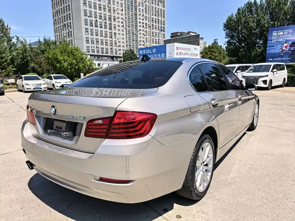 BMW 5 Series 2014 — фото 10