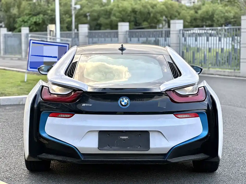 BMW i8 2016 — фото 8