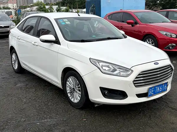 Ford Escort 2015