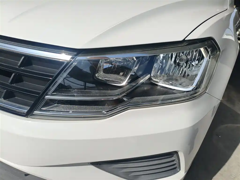 Volkswagen Jetta 2018 — фото 18