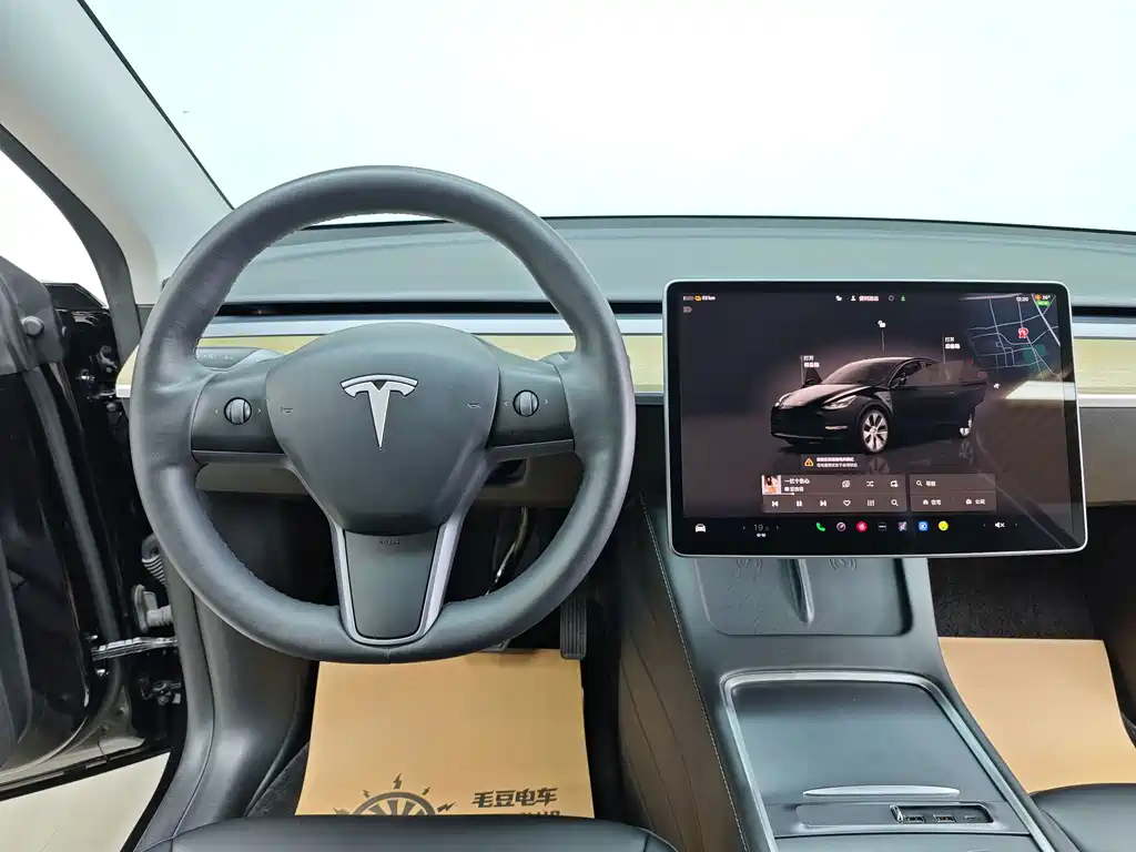 Tesla Model Y 2022 — фото 13