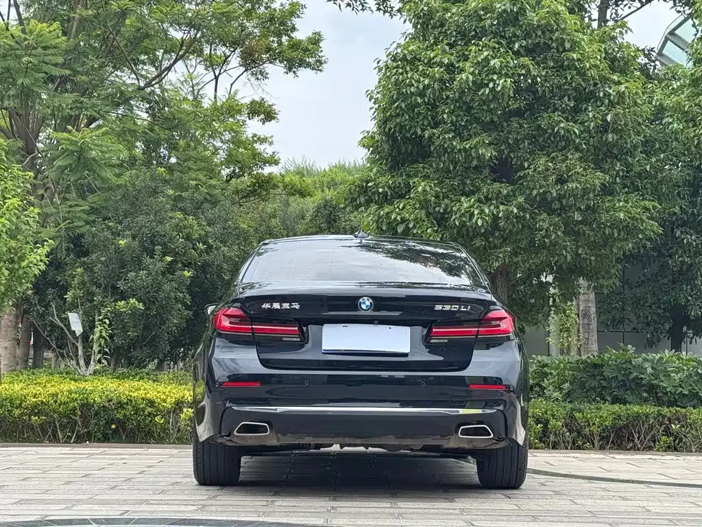 BMW 5 Series 2023